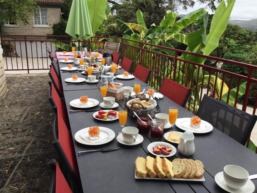 Chambres & Tables D'Hotes Le Pech Grand Saint-Sozy Exterior foto